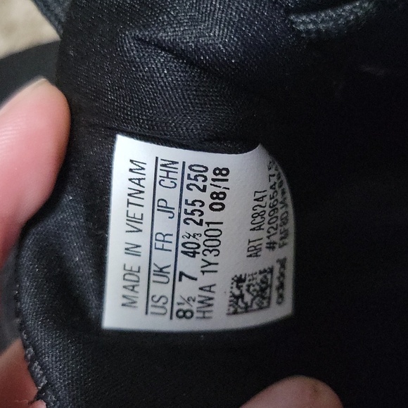 Adidas Running Shoes - Picture 9 of 9